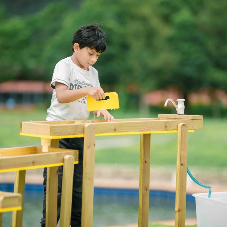 Classic World Discovery Water Play Set (Direct Shipping UK Only)