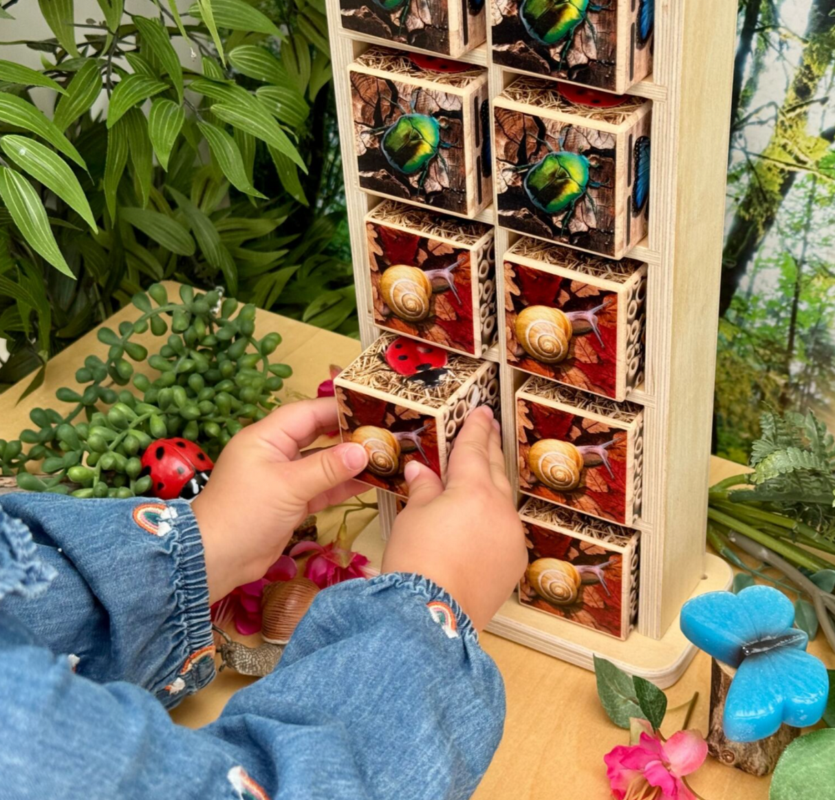 Yellow Door Bug Hotel 10-Frame