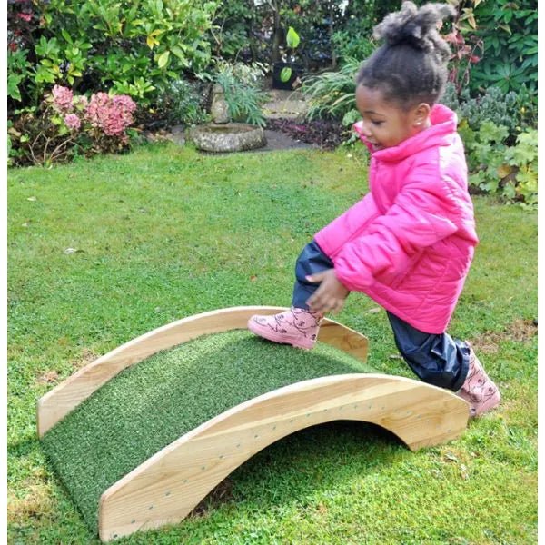 Cosy Grass Bridge 26242 (Direct Shipping Item) - Little Whispers