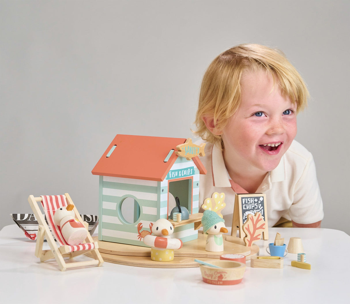 Tenderleaf Toys Sandy's Beach Hut (Direct Shipping) - Little Whispers
