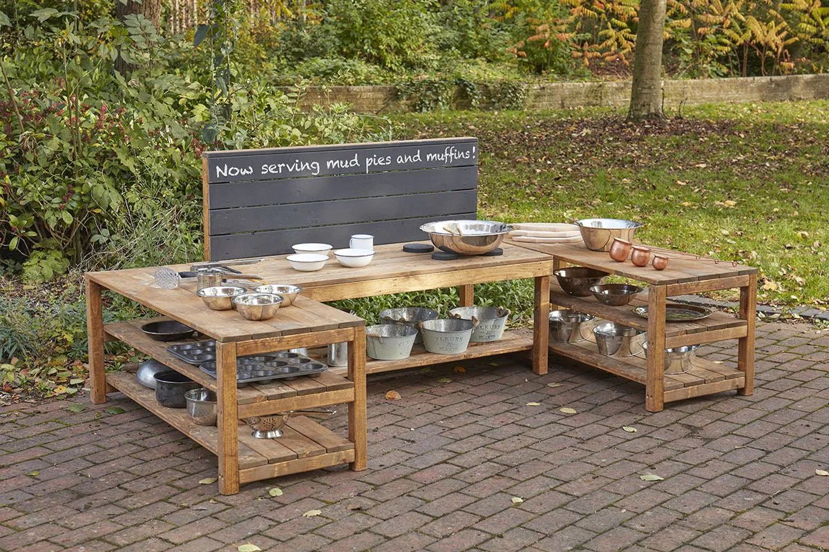 Cosy Horseshoe Workshop (Direct Shipping Item) - Little Whispers