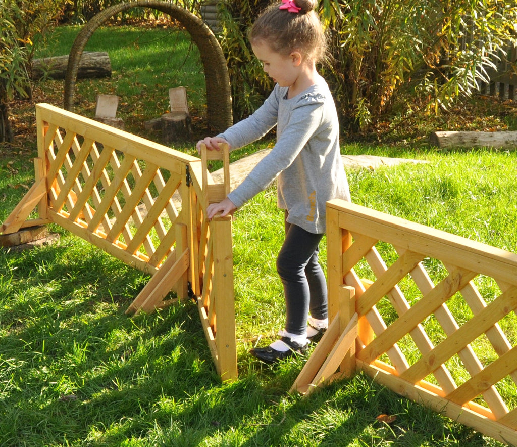 Cosy Mini Gateway & Fences Set (Direct Shipping Item) - Little Whispers