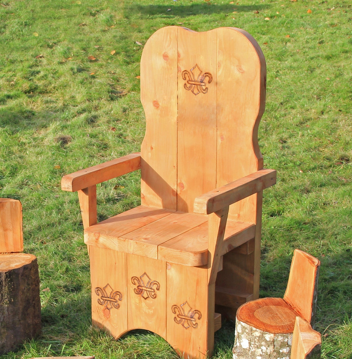 Cosy Throne (Direct Shipping Item) - Little Whispers